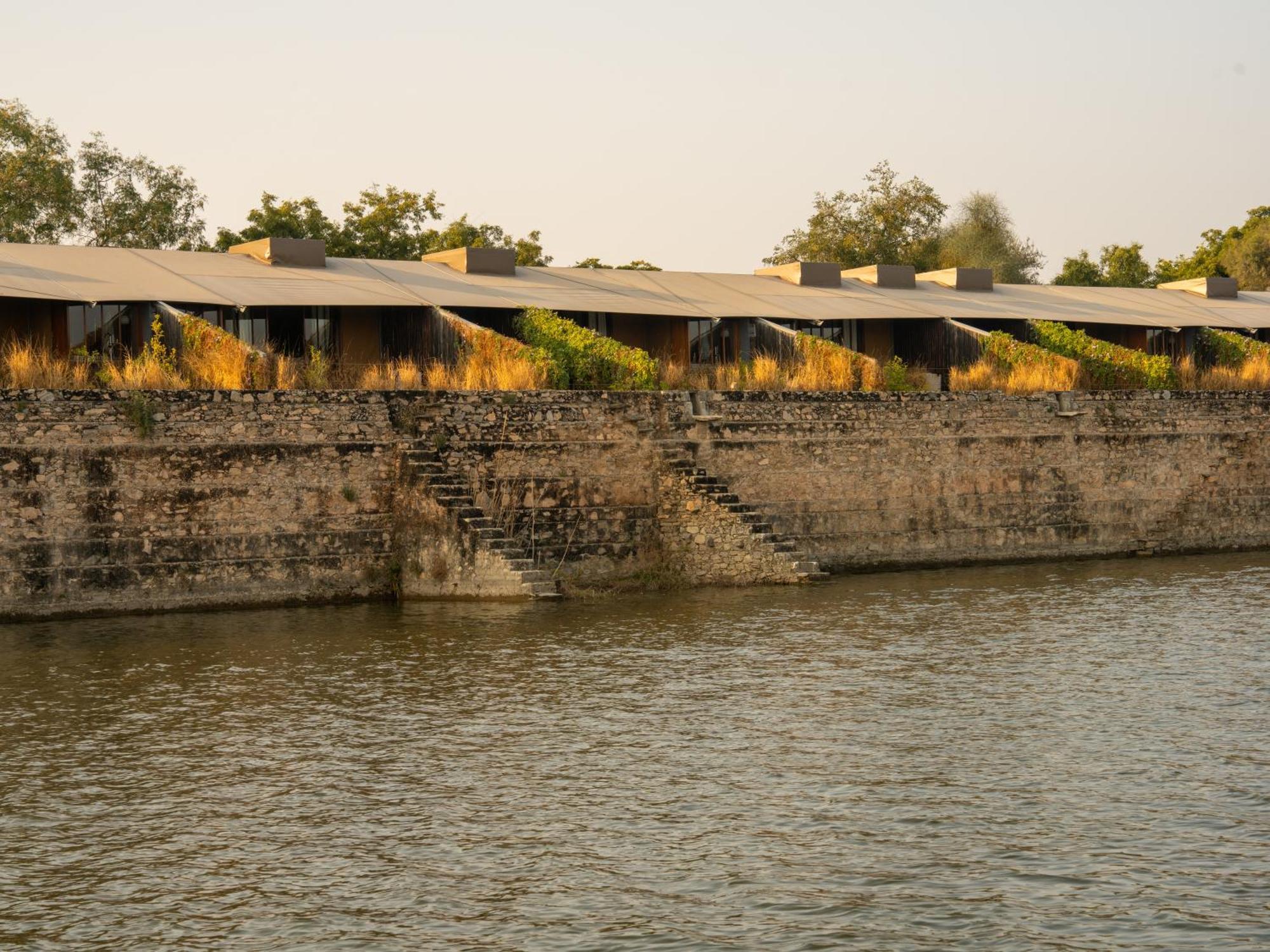 Raas Chhatrasagar, Nimaj, District Pali المظهر الخارجي الصورة